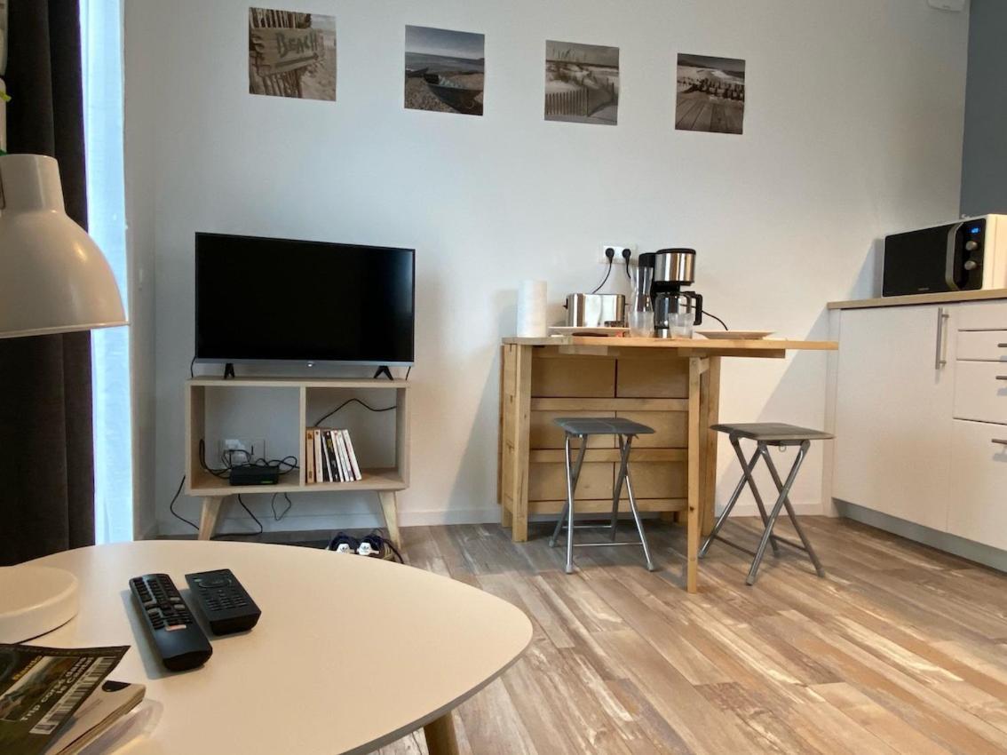 Étables Residence Des 3 Iles, En Plein Centre-Ville, A 5 Min Des Plages, 3 Appartements Neufs מראה חיצוני תמונה
